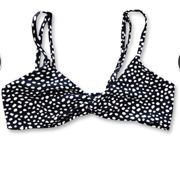 blackbough Other - Blackbough Tona Twist Top! Brand New! 🌻